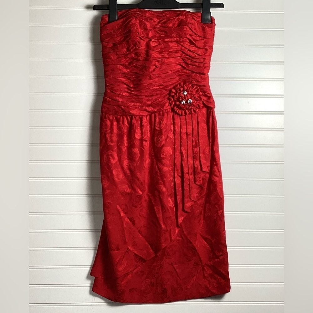 Silk studio 100% Silk strapless red MIDI dress Size 6 Coctail Party Wedding